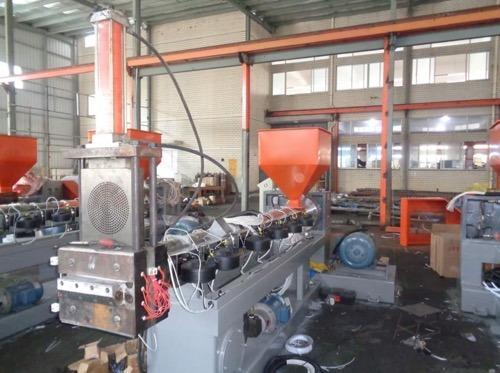 Plastic Extrusion Machine