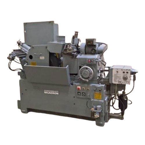 Centerless Grinding Machine