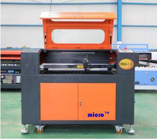 CO2 Laser Cutting Machine