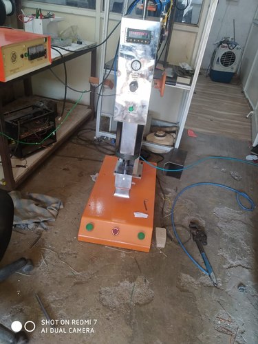 Ultrasonic Plastic Welding Machine