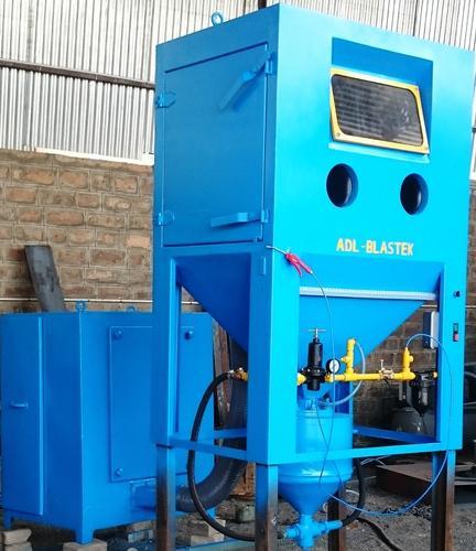 Cabinet Type Pressure Blasting Machine