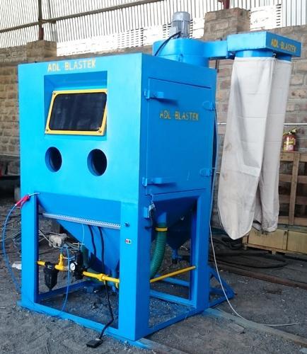 Cabinet Type Suction Blasting Machine 