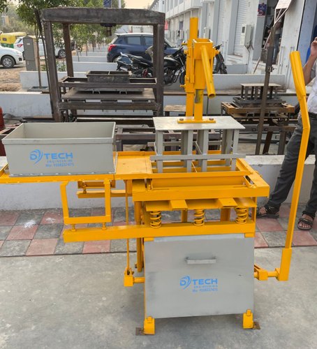 Manual Cement Brick Making Machine With Vibration 6 kvt