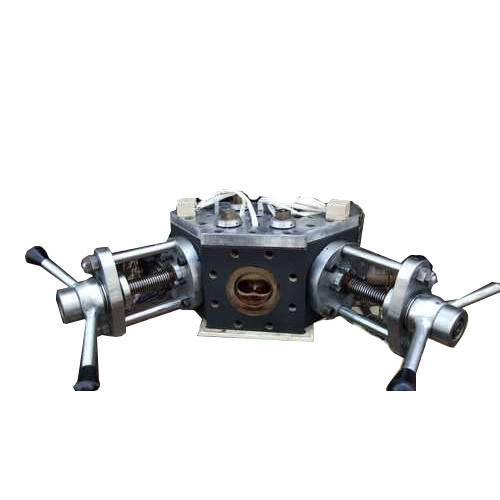 Self Cleaning Continuous Screen Changer
