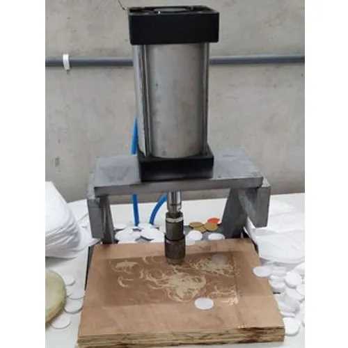 Non Woven Single Loop Handle Punching Machine