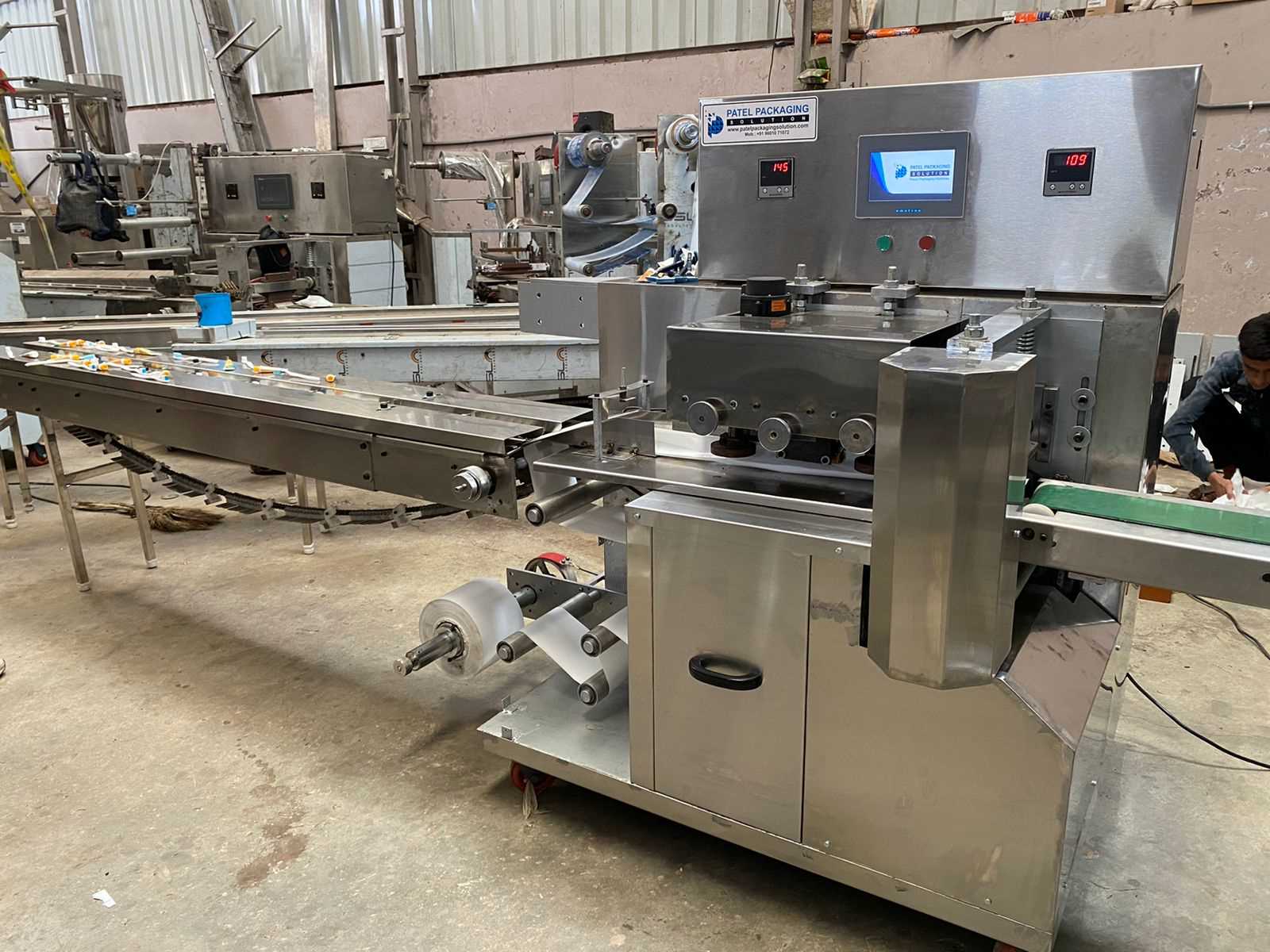 Cutlery spoon packing machine