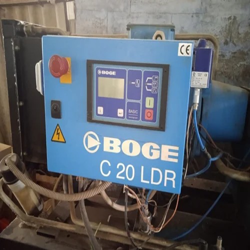 SCREW COMPRESSOR
