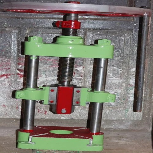 Mild Steel Manual Pillar type Fly Wheel Press