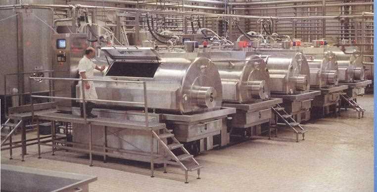 Cheese making machine