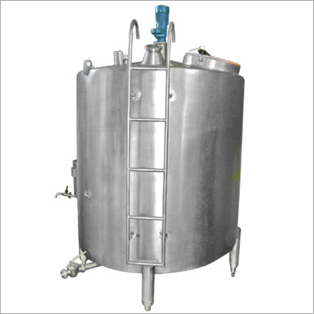 Milk storage tank