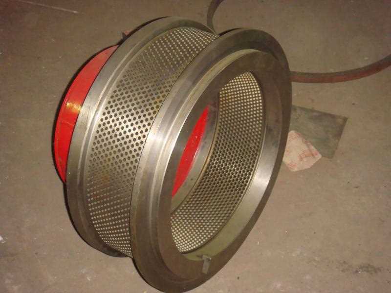 Pellet mill dies