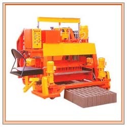 Semi Automatic Concrete Block Making Machine 1720 