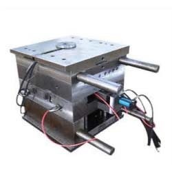 HOT RUNNER PLASTIC INJECTION MOULDS