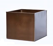 METAL PLANTERS