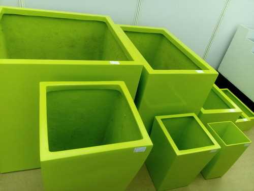 PLASTIC PLANTERS