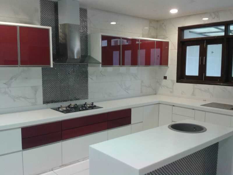 UV Kitchen and Crockery 