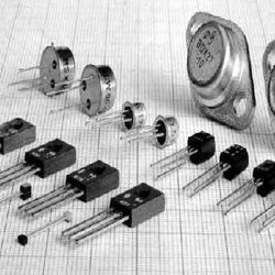 TRANSISTORS MOSFETS
