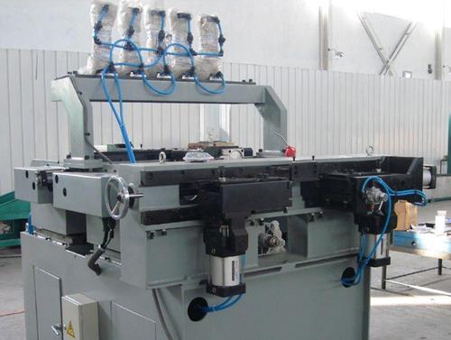 CLINCHING MACHINE