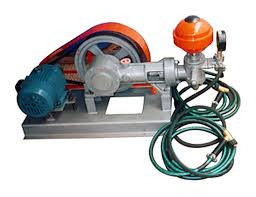 TRIPLE PLUNGER CAR WASHER